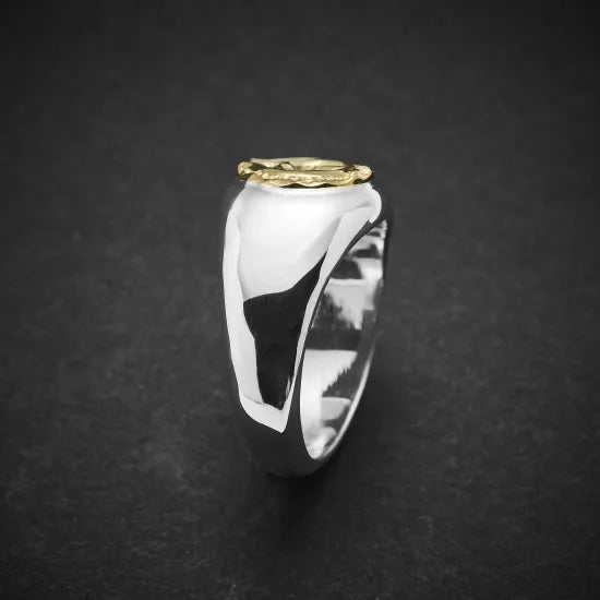 Dear Blossom 18K gold Naja sterling silver signet ring