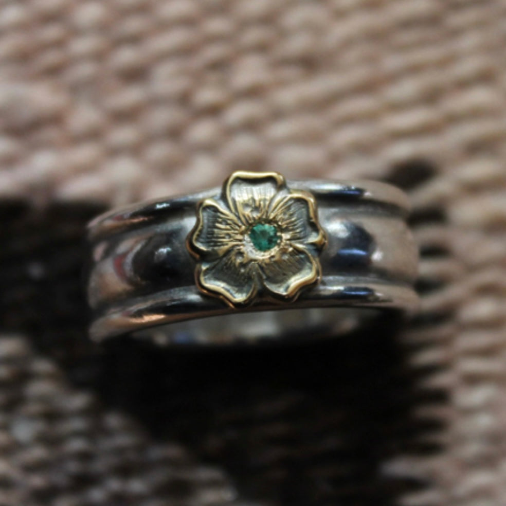 Mt.hill Prairie Rose Ring with Green Emerald