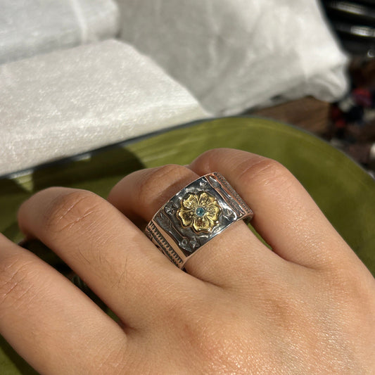 Mt.hill Hand-Hammered Sterling Silver Prairie Rose Ring with 18K Gold