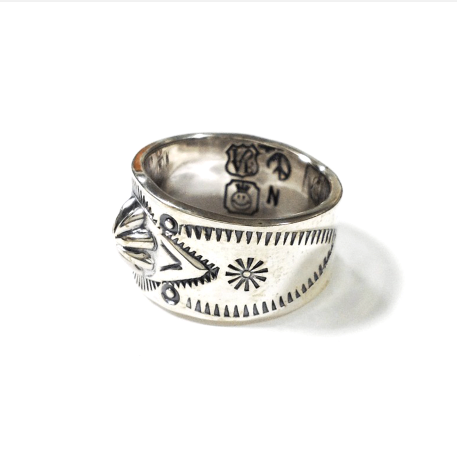 North Works W-021 Flower Shell Apollo Silver Ring detail view