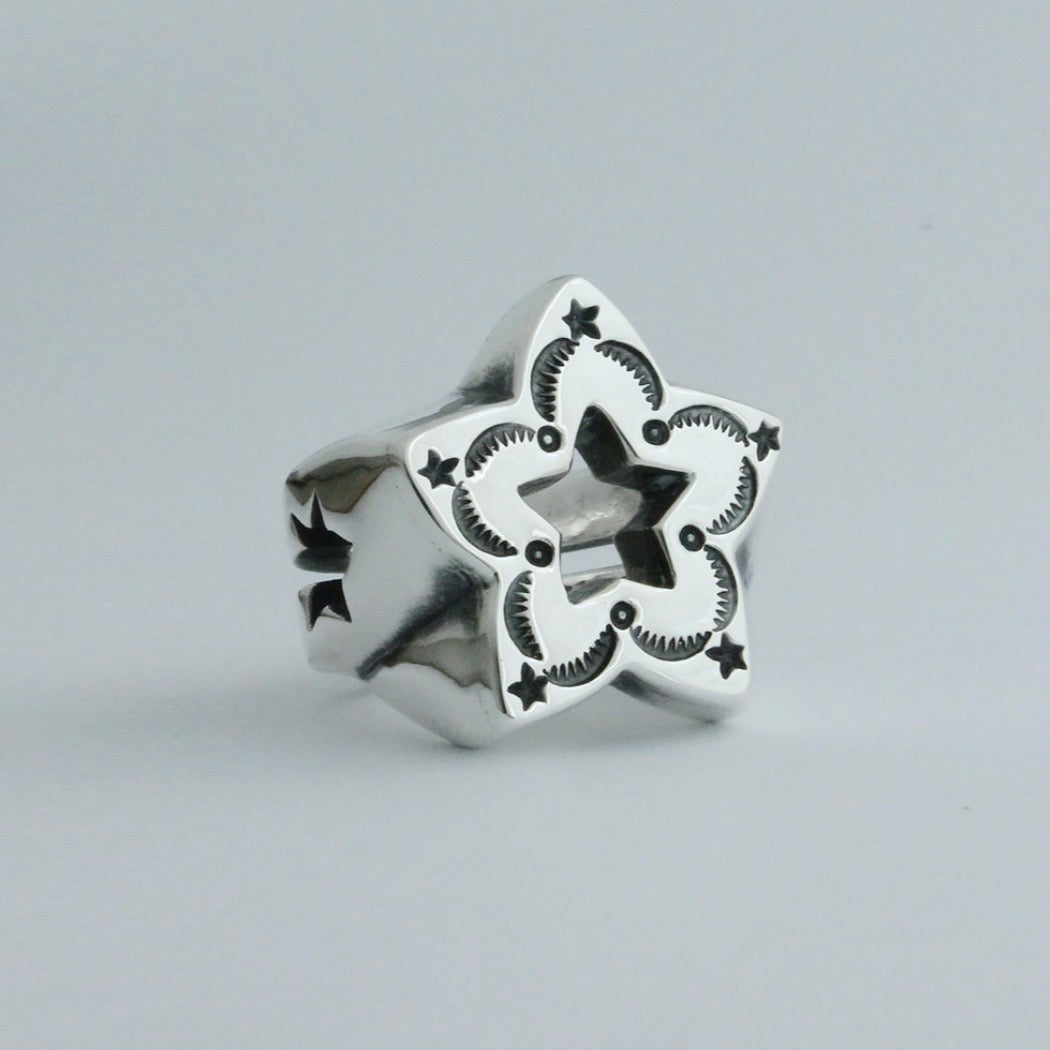 Mt.hill Signet Ring “Star”