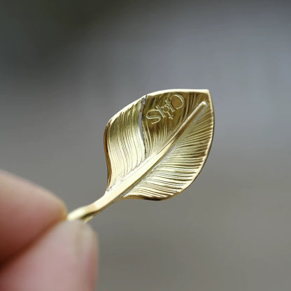 [CHOLOS] Gold Heart Feather Pendant