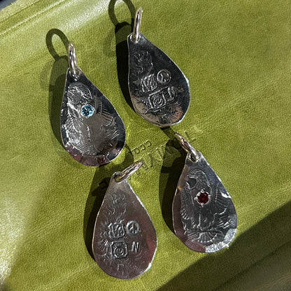 [North Works] Gem Tear Drop Necklace- vintage coin made