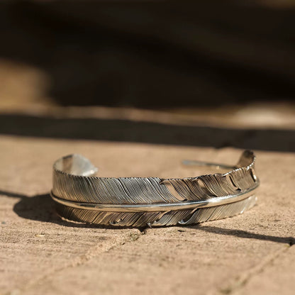 [Lucky John] Feather Bangle