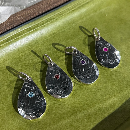 [North Works] Gem Tear Drop Necklace- vintage coin made
