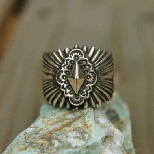 [Mt. Hill] Sun Burst Ring with Silver Eyedazzler