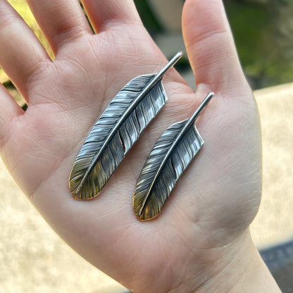 [CHOLOS] Gold tip Feather Pendant
