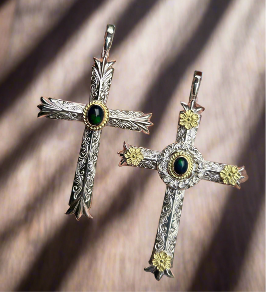 [Dear Blossom] Opal Gold Tips Engraved Cross Pendant