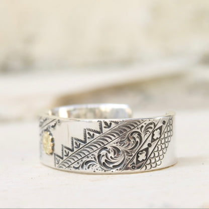 [Mt. Hill] Stamped Gold Rose Cuff