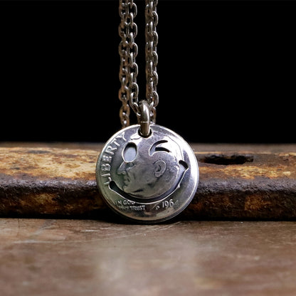 [North Works] Blinking Smiley Silver Coin Necklace N-101