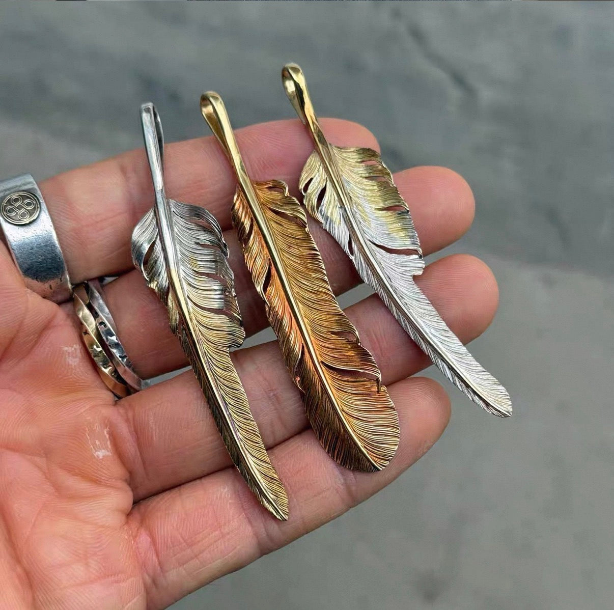 Yusuke Kosaka Works 小坂雄介 Go well Feather Pendant