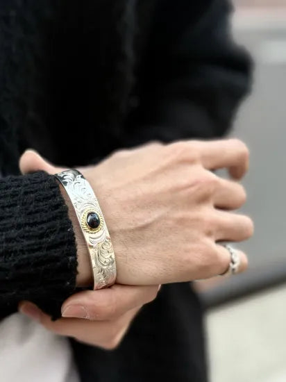 [Dear Blossom] Black Opal Gold Loop Bangle