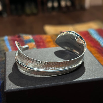 [Yusuke Kosaka] Be the best Feather Bangle