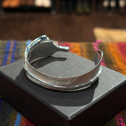 [Yusuke Kosaka] Be the best Feather Bangle
