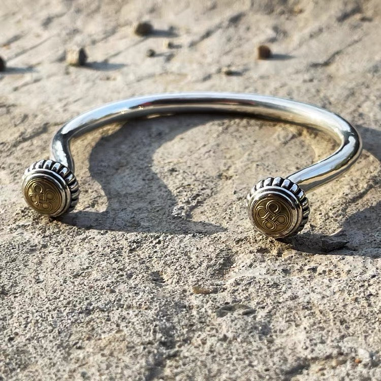 CHOLOS Ritual Bangle with 18k Infinity Logo