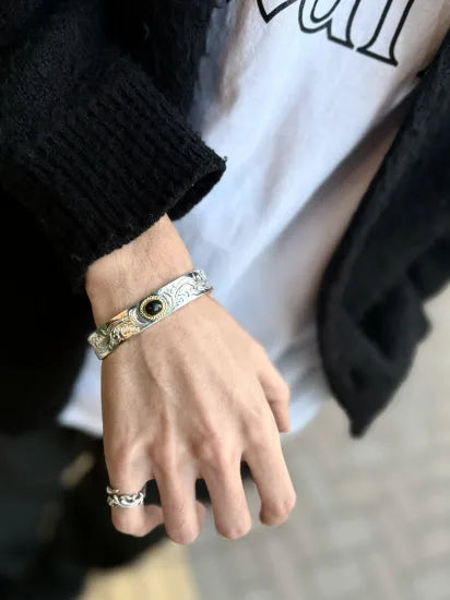 [Dear Blossom] Black Opal Gold Loop Bangle