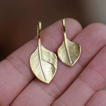 [CHOLOS] Gold Heart Feather Pendant