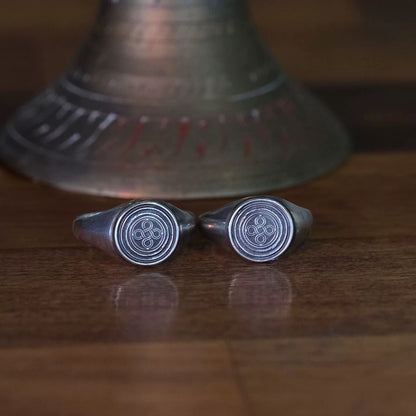 [CHOLOS] Infinity Logo Sealed Ring