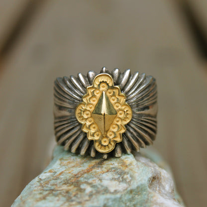 [Mt. Hill] Sun Burst Ring with Gold Eyedazzler