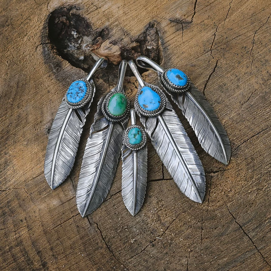 [Lucky John] Turquoise Feather Pendant Necklace