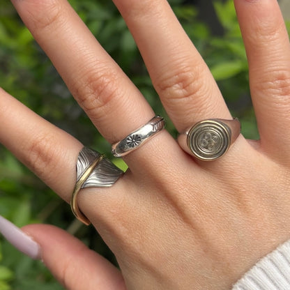 [CHOLOS] Handmade Feather Ring w/Golden stem 925 Silver