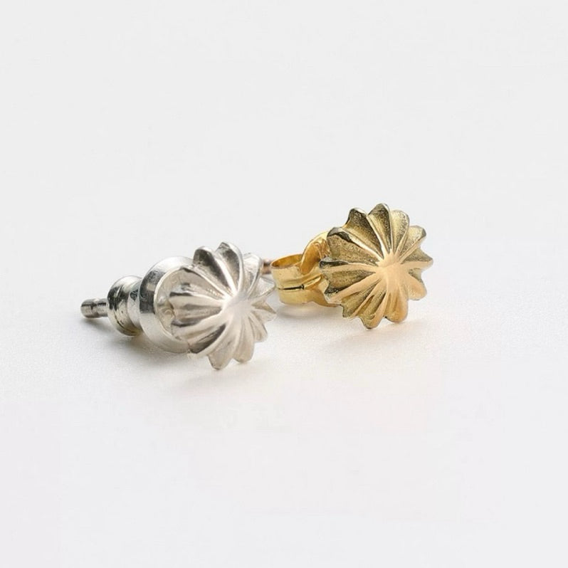 Dear Blossom P-018 Small Flower Concho Stud Earrings