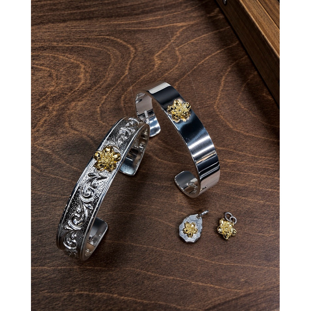 Dear Blossom Limited Gold Sakura Arabesque Bangle detail 2