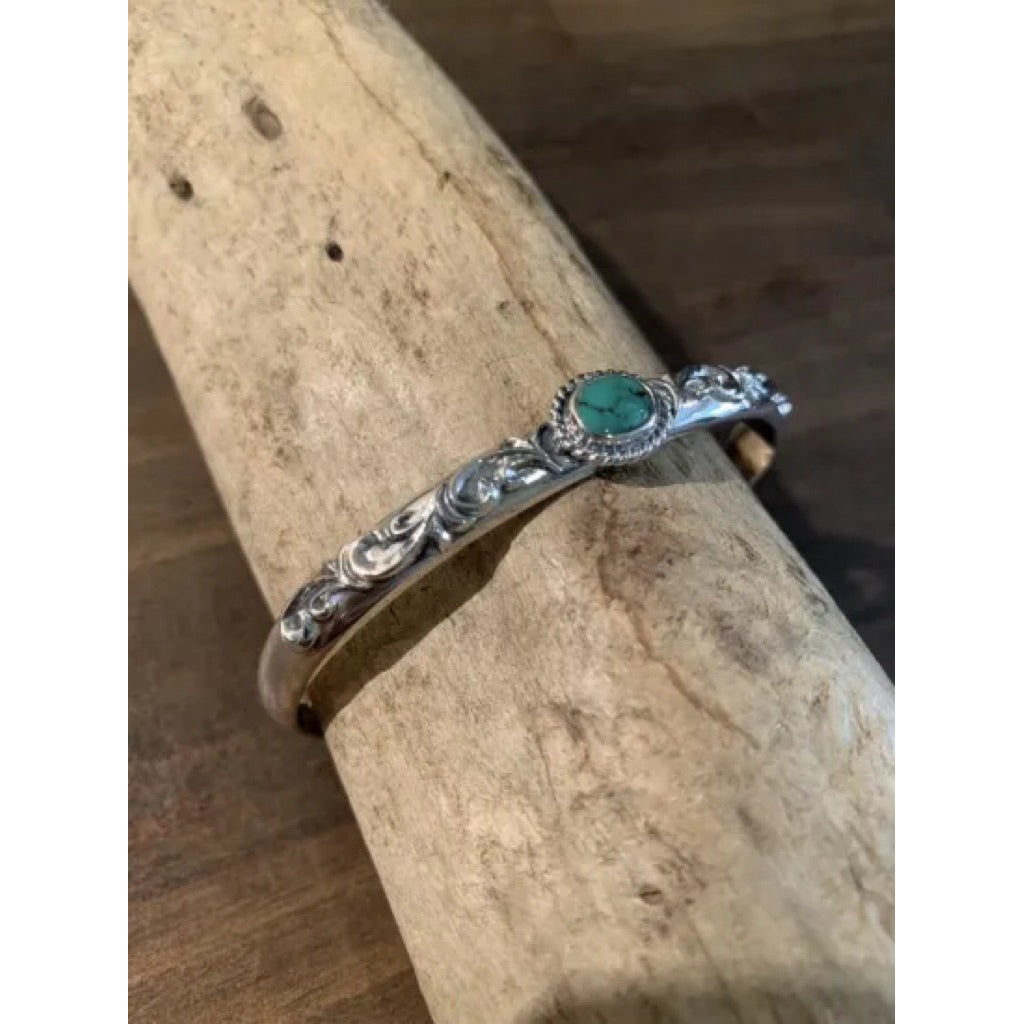 Dear Blossom B-059 Turquoise Arabesque Relief Narrow Bangle detail 2