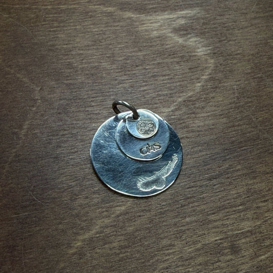 CHOLOS Eagle-Engraved Silver Disc Pendant Set detail 2